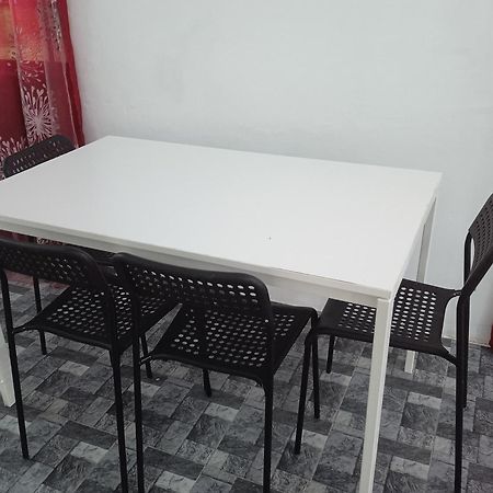 Homestay Idaman B B With 2 Room Aircond 2 Quen Bed And Not Sharing Room -Privacy กัวลาตรังกานู ภายนอก รูปภาพ