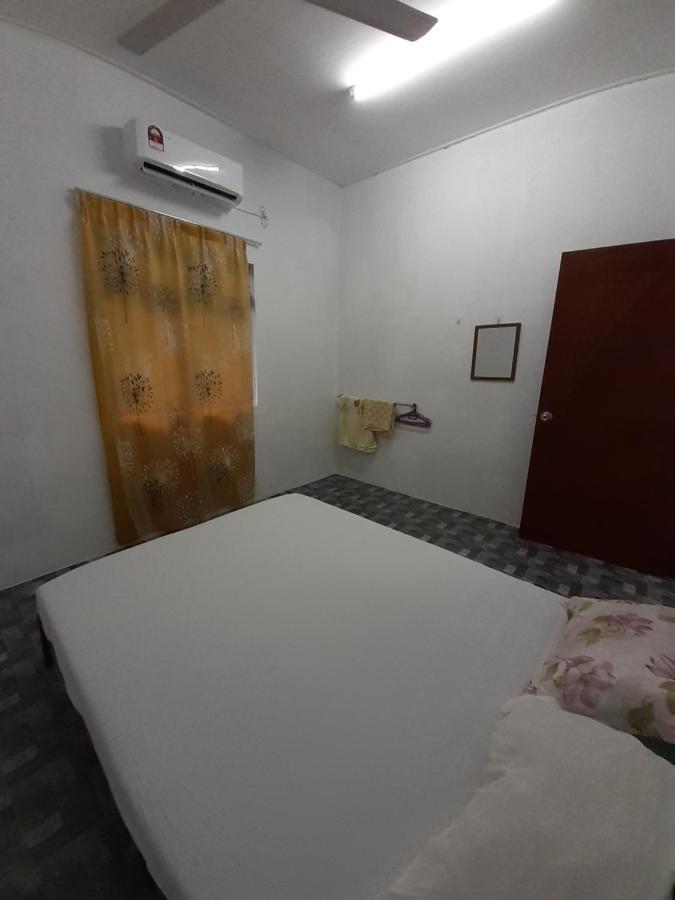 Homestay Idaman B B With 2 Room Aircond 2 Quen Bed And Not Sharing Room -Privacy กัวลาตรังกานู ภายนอก รูปภาพ