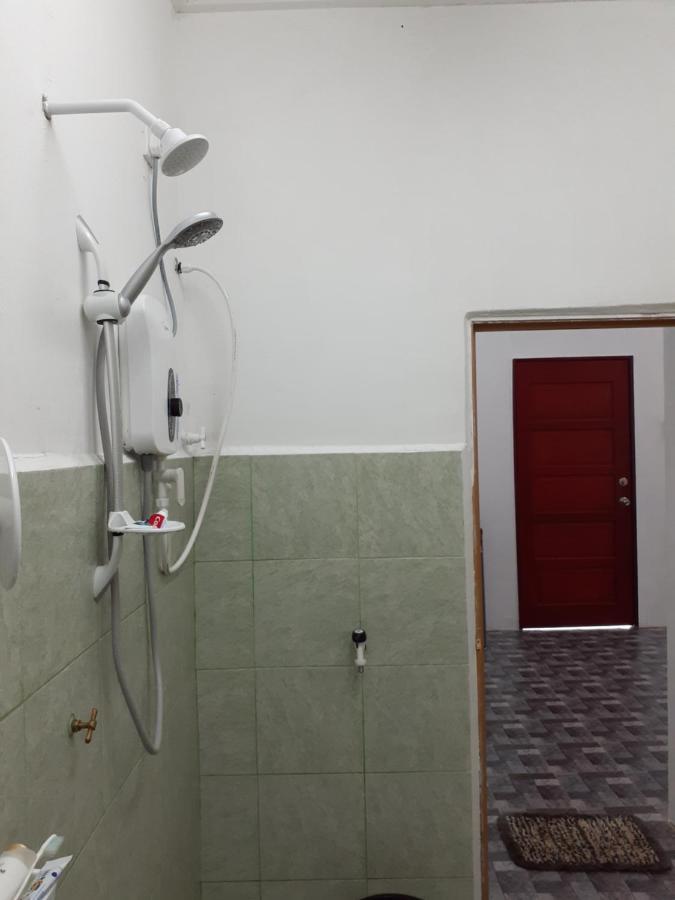 Homestay Idaman B B With 2 Room Aircond 2 Quen Bed And Not Sharing Room -Privacy กัวลาตรังกานู ภายนอก รูปภาพ