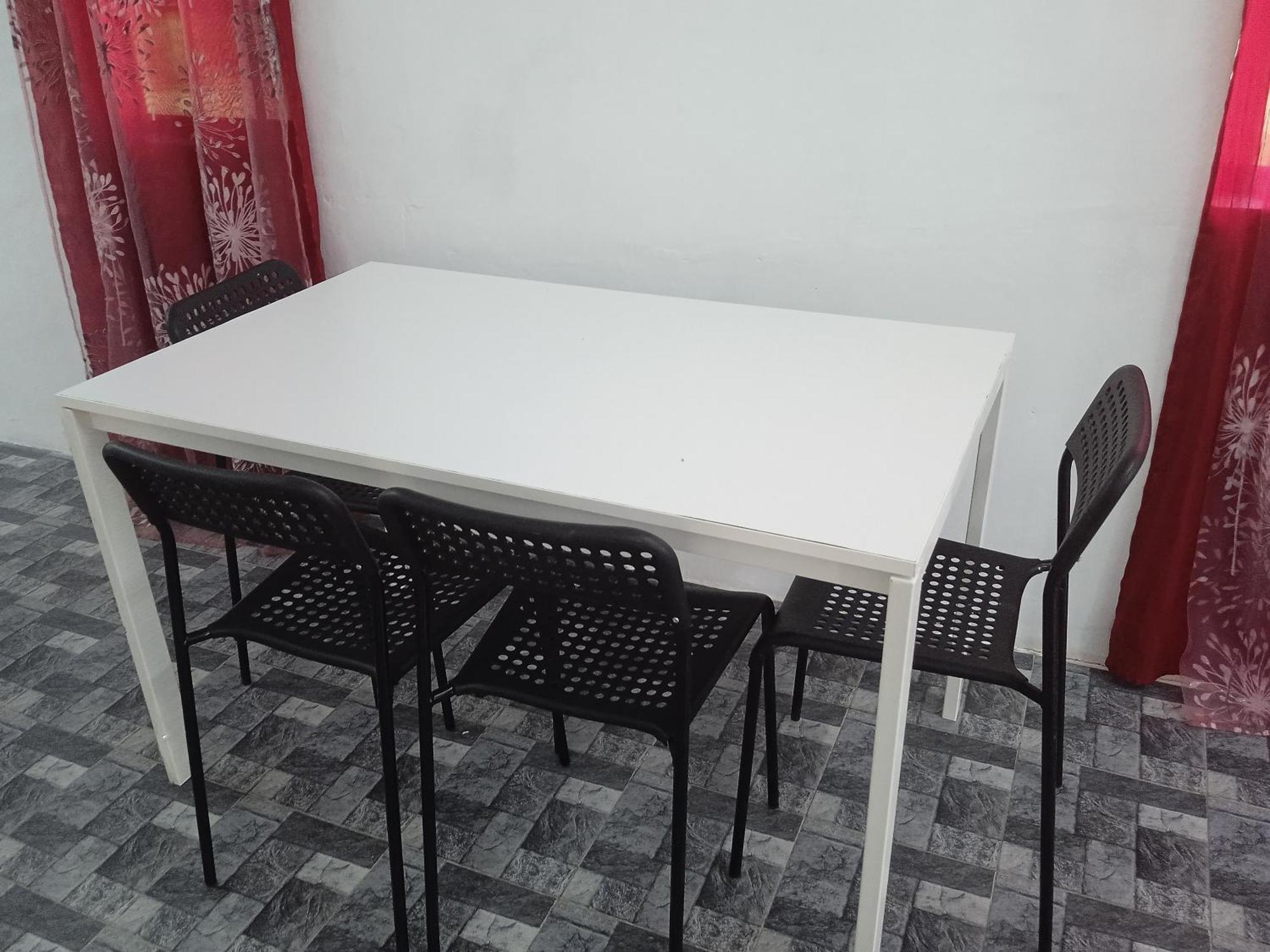Homestay Idaman B B With 2 Room Aircond 2 Quen Bed And Not Sharing Room -Privacy กัวลาตรังกานู ภายนอก รูปภาพ