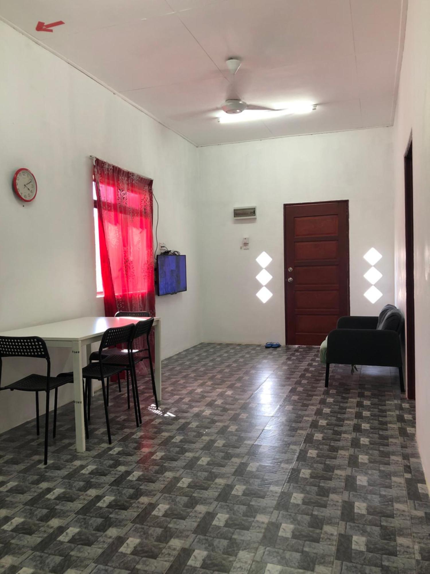 Homestay Idaman B B With 2 Room Aircond 2 Quen Bed And Not Sharing Room -Privacy กัวลาตรังกานู ภายนอก รูปภาพ
