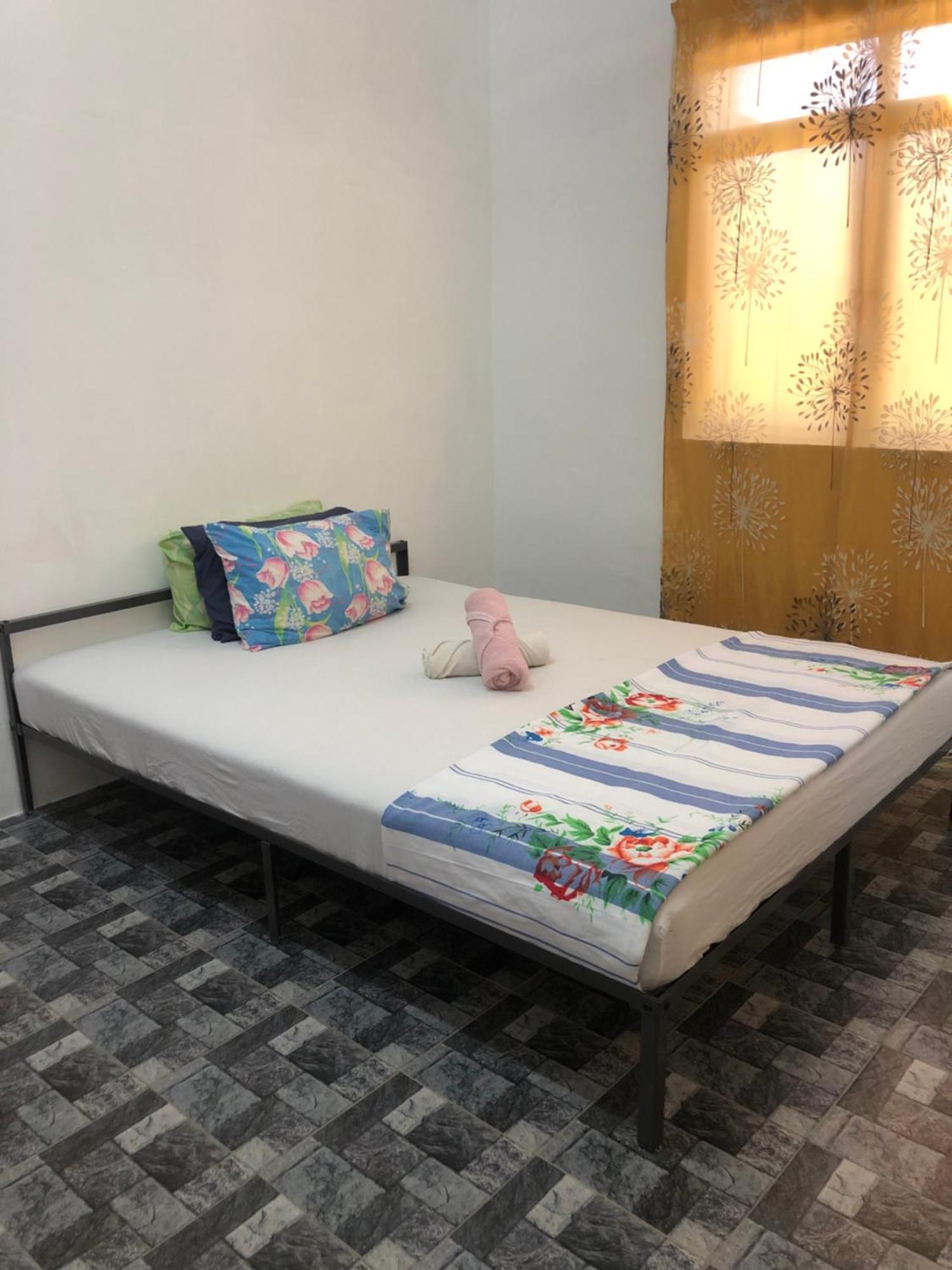 Homestay Idaman B B With 2 Room Aircond 2 Quen Bed And Not Sharing Room -Privacy กัวลาตรังกานู ภายนอก รูปภาพ