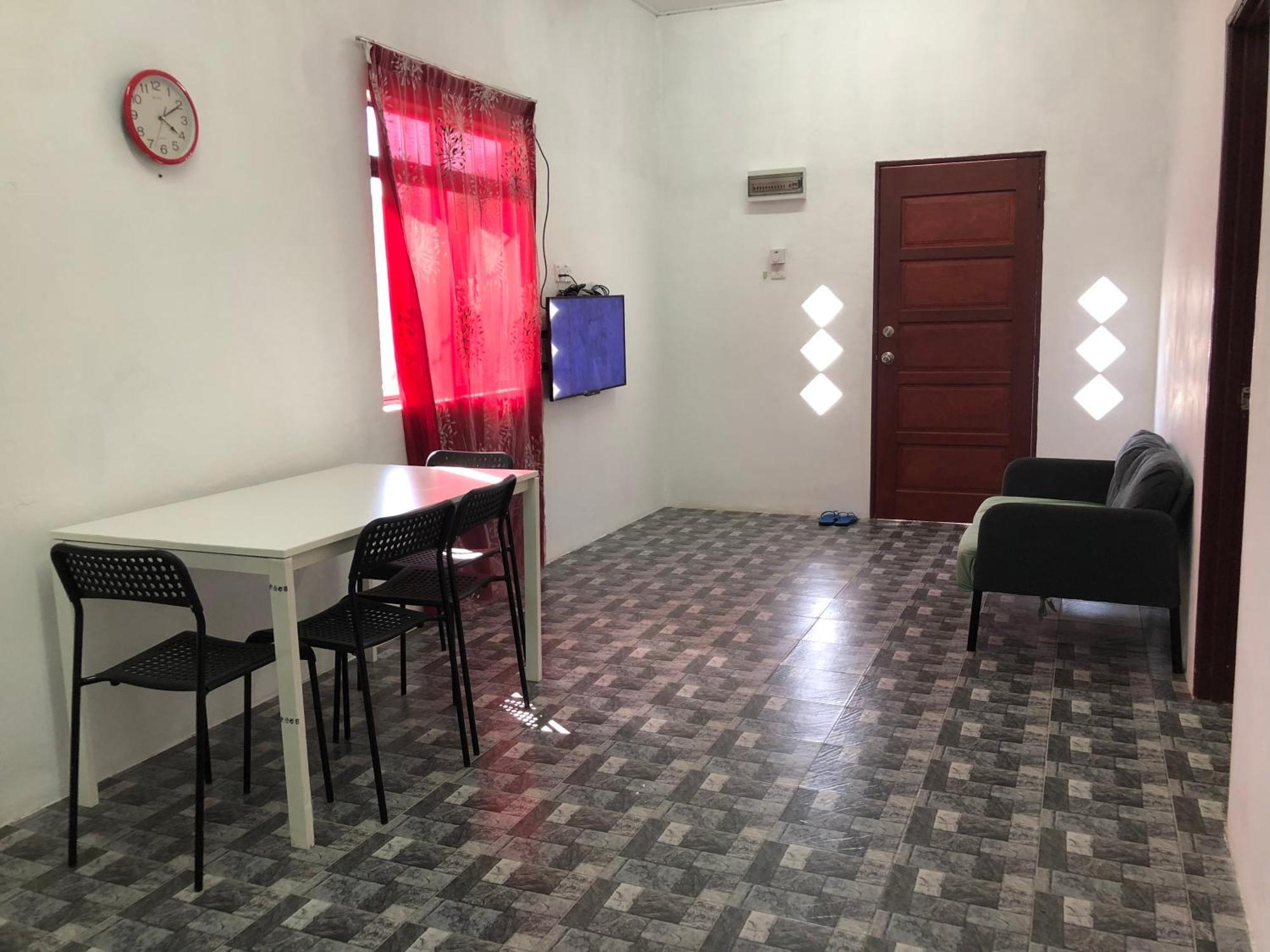 Homestay Idaman B B With 2 Room Aircond 2 Quen Bed And Not Sharing Room -Privacy กัวลาตรังกานู ภายนอก รูปภาพ