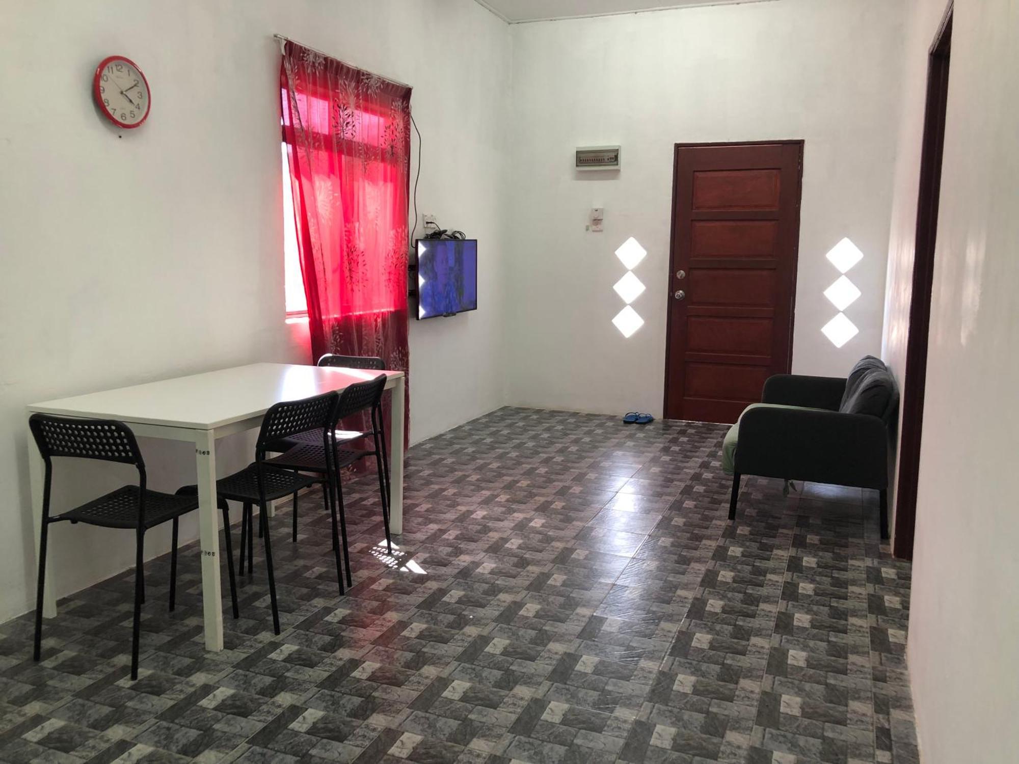 Homestay Idaman B B With 2 Room Aircond 2 Quen Bed And Not Sharing Room -Privacy กัวลาตรังกานู ภายนอก รูปภาพ